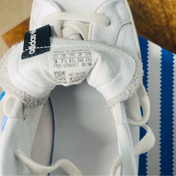 Adidas Sleek Women’s Sneakers White upper-leather Size 9 - Picture 6 of 10